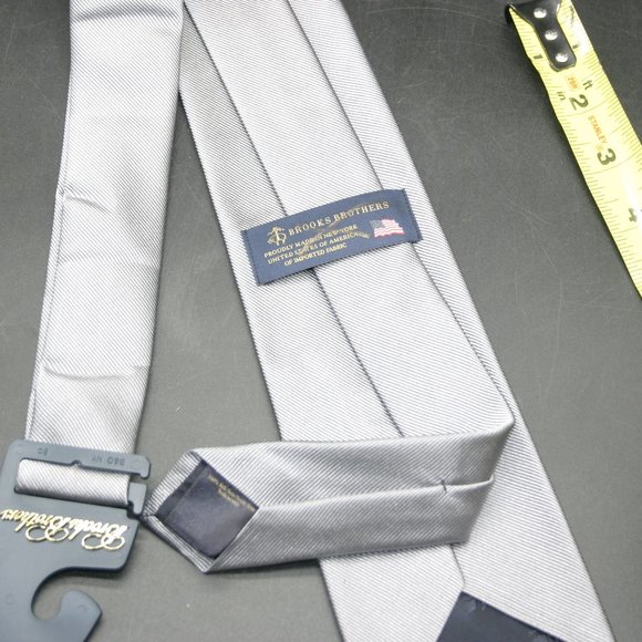 BROOKS BROTHERS Tie Silver Grey Solid Silk Made USA 58" x 3.5" New (OTHER) - Picture 3 of 4